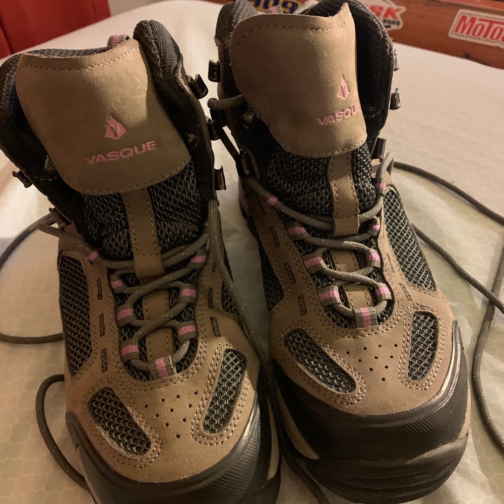 Womens Vasque Gore Tex boot.